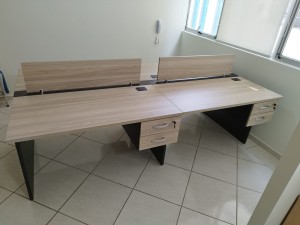 PLATAFORMA DUPLA COM CAIXA DE TOMADA E GAVETA 